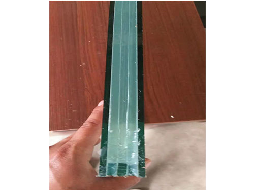 复合灌液防火玻璃特点